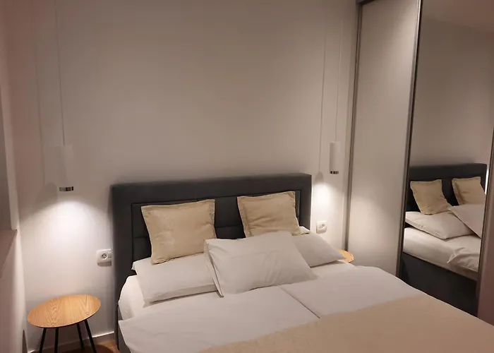 Holiday Apartments & Rooms